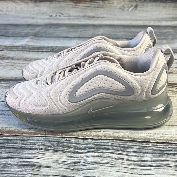 Nike Air Max 720 Vast Wolf Grey Women’s Size 6 - Picture 1 of 10